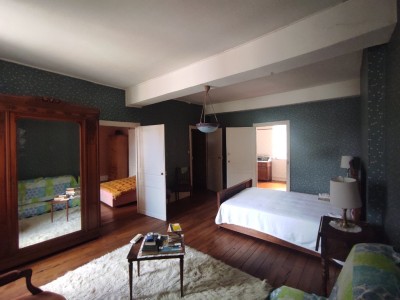 MAISON - CHATEAU CHINON VILLE - 349.38 m2 - VENDU