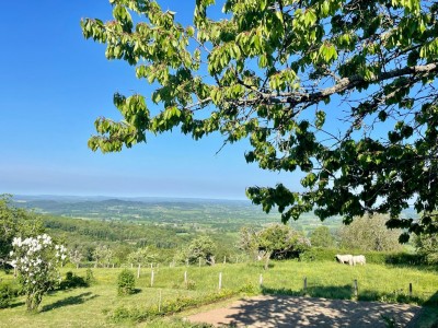 MAISON A VENDRE - CHATEAU CHINON VILLE - 190 m2 - 88 000 &euro;