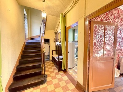 MAISON A VENDRE - CHATEAU CHINON VILLE - 190 m2 - 88 000 &euro;