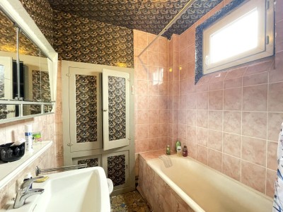 MAISON A VENDRE - CHATEAU CHINON VILLE - 190 m2 - 88 000 &euro;