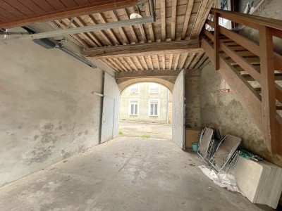 MAISON A VENDRE - CHATEAU CHINON VILLE - 190 m2 - 88 000 &euro;
