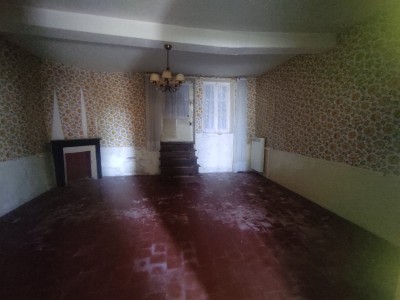 MAISON A VENDRE - CHATEAU CHINON VILLE - 142.91 m2 - 24 000 &euro;