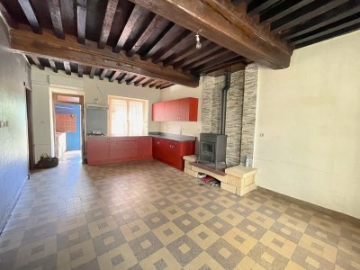 MAISON A VENDRE - CHATEAU CHINON VILLE - 61.8 m2 - 57 000 €