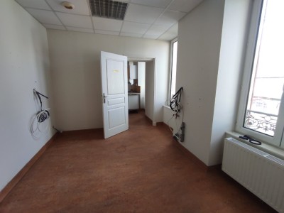 Immeuble de 208 m² A VENDRE - CHATEAU CHINON VILLE - 208.74 m2 - 89 000 €