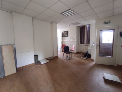 Immeuble de 208 m² A VENDRE - CHATEAU CHINON VILLE - 208.74 m2 - 89 000 €
