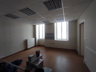 Immeuble de 208 m² A VENDRE - CHATEAU CHINON VILLE - 208.74 m2 - 89 000 €