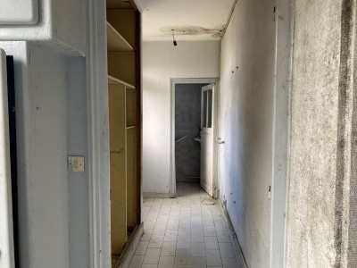 MAISON DE VILLAGE AVEC COUR ET GARAGE A VENDRE - CHATILLON EN BAZOIS - 117.84 m2 - 34000€