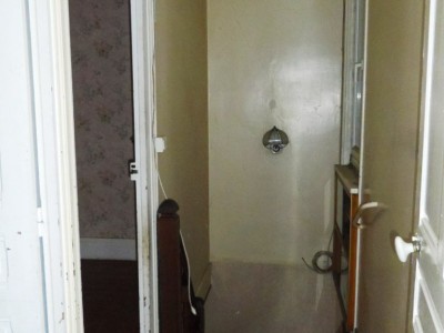 MAISON DE VILLAGE-DEPENDANCES-JARDIN 293 M2 A VENDRE - CHATILLON EN BAZOIS - 80.56 m2 - 35000€