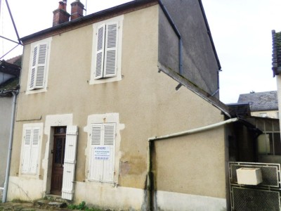 MAISON DE VILLAGE-DEPENDANCES-JARDIN 293 M2 A VENDRE - CHATILLON EN BAZOIS - 80.56 m2 - 35000€