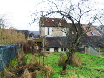 MAISON DE VILLAGE-DEPENDANCES-JARDIN 293 M2 A VENDRE - CHATILLON EN BAZOIS - 80.56 m2 - 35000€
