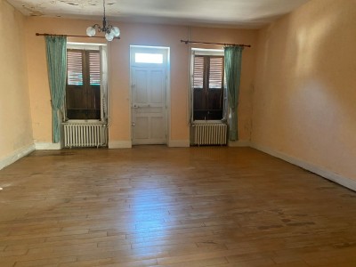 MAISON DE CARACTERE A VENDRE - CHATILLON EN BAZOIS - 142.64 m2 - 78000€