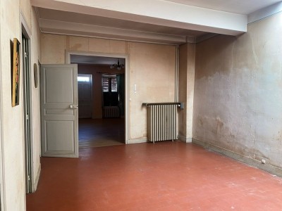 MAISON DE CARACTERE A VENDRE - CHATILLON EN BAZOIS - 142.64 m2 - 78000€