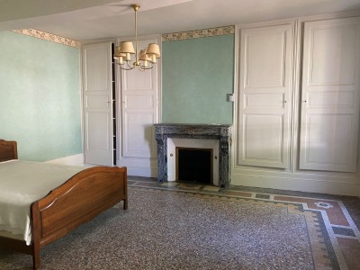 MAISON DE CARACTERE A VENDRE - CHATILLON EN BAZOIS - 142.64 m2 - 78000€