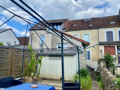 MAISON A VENDRE - CHATILLON EN BAZOIS - 105.97 m2 - 90000€