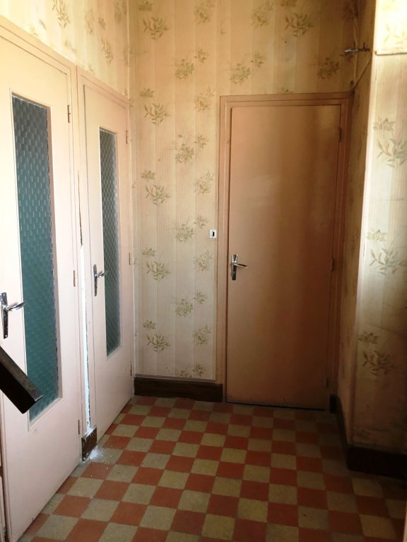 MAISON DE BOURG TOUS COMMERCES - CHATILLON EN BAZOIS - 69.39 m2 - VENDU