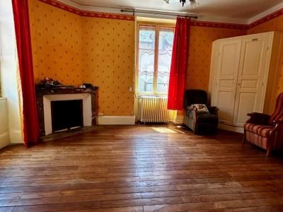 MAISON A VENDRE - CHATILLON EN BAZOIS - 173.12 m2 - 99 000 &euro;