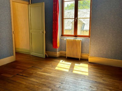 MAISON A VENDRE - CHATILLON EN BAZOIS - 173.12 m2 - 99 000 &euro;