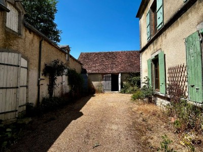 MAISON A VENDRE - CHATILLON EN BAZOIS - 173.12 m2 - 99 000 &euro;