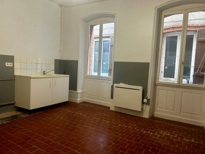 MAISON A VENDRE - CHATILLON EN BAZOIS - 180.38 m2 - 82 000 €