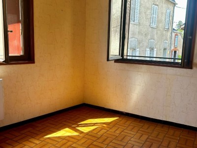 MAISON A VENDRE - CHATILLON EN BAZOIS - 114.95 m2 - 68 000 €