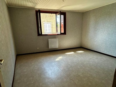 MAISON A VENDRE - CHATILLON EN BAZOIS - 114.95 m2 - 68 000 €