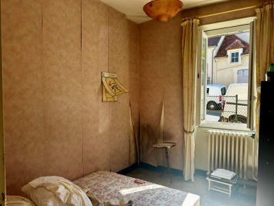 MAISON A VENDRE - CHATILLON EN BAZOIS - 72.94 m2 - 52 000 €