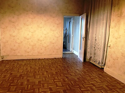 MAISON DE BOURG TOUS COMMERCES 34000  A VENDRE - CHATILLON EN BAZOIS - 69.39 m2 - 34000€