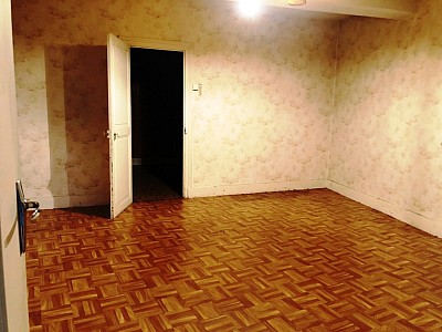 MAISON DE BOURG TOUS COMMERCES 34000  A VENDRE - CHATILLON EN BAZOIS - 69.39 m2 - 34000€