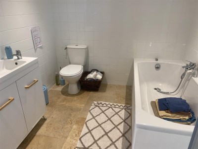Ensemble immobilier d une maison et d un gte A VENDRE - CHAUMARD - 319.35 m2 - 399000€