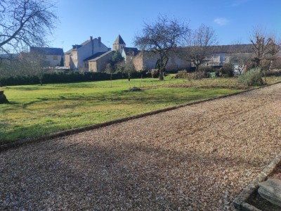 MAISON A VENDRE - CHAUMARD - 218.68 m2 - 336�000�&euro;