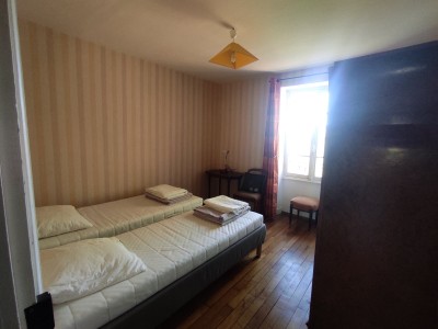 MAISON A VENDRE - CHAUMARD - 157.51 m2 - 142 000 €