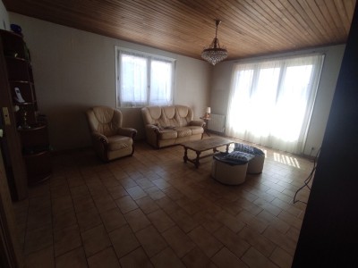 Maison sur sous sol et dépendances A VENDRE - CORANCY - 111.31 m2 - 120 000 €