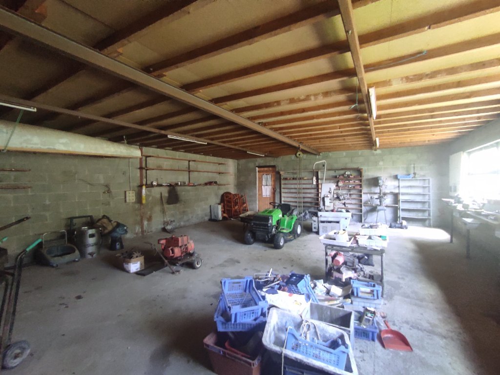 Maison sur sous sol et d�pendances - CORANCY - 111.31 m2 - VENDU