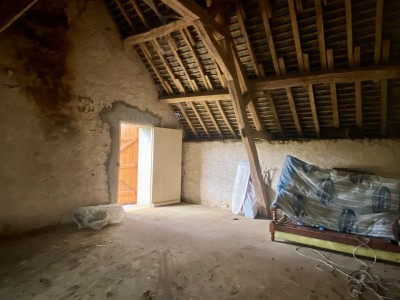 MAISON A VENDRE - CRUX LA VILLE - 81.77 m2 - 77 000 €