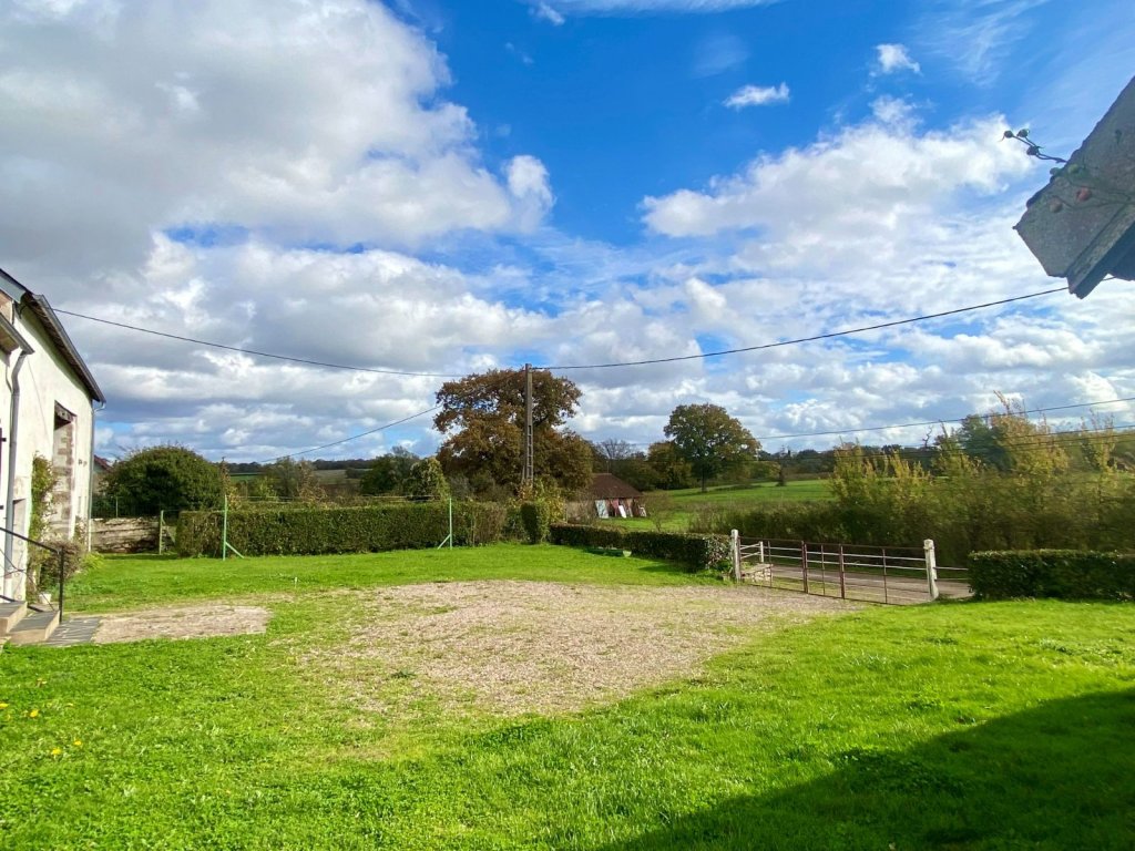 MAISON - CRUX LA VILLE - 81.77 m2 - VENDU