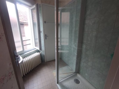 MAISON A VENDRE - EPIRY - 80.76 m2 - 52000€