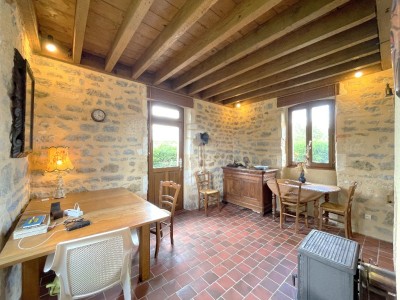 MAISON A VENDRE - EPIRY - 62.6 m2 - 110 000 €