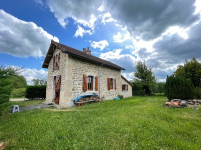 MAISON A VENDRE - EPIRY - 62.6 m2 - 110 000 €