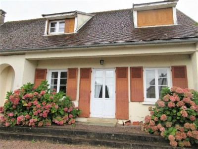 MAISON A VENDRE - MANLAY - 152.7 m2 - 112 000 €