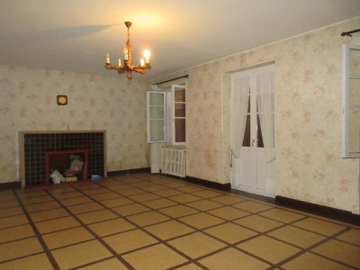 MAISON A VENDRE - MANLAY - 152.7 m2 - 112 000 €
