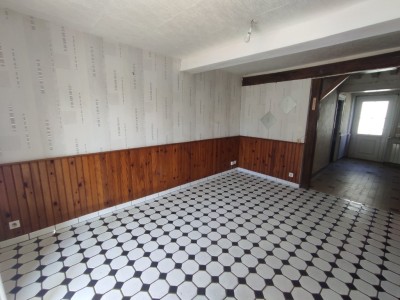 Maison 6 pices, 4 chambres A VENDRE - MAUX - 138.47 m2 - 138000€