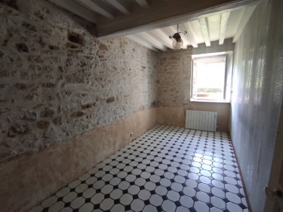 Maison 6 pices, 4 chambres A VENDRE - MAUX - 138.47 m2 - 138000€