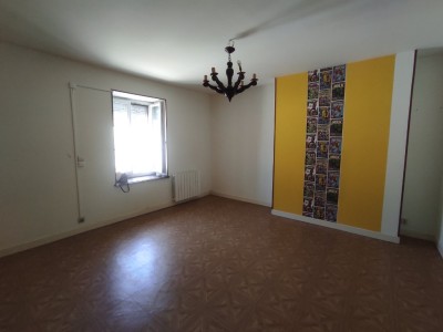 Maison 6 pices, 4 chambres A VENDRE - MAUX - 138.47 m2 - 138000€