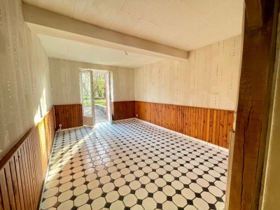 Maison 6 pièces, 4 chambres A VENDRE - MAUX - 138.47 m2 - 88 000 &euro;