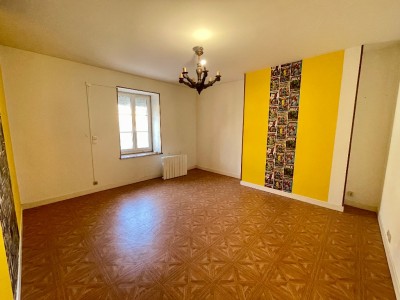 Maison 6 pièces, 4 chambres A VENDRE - MAUX - 138.47 m2 - 88 000 &euro;