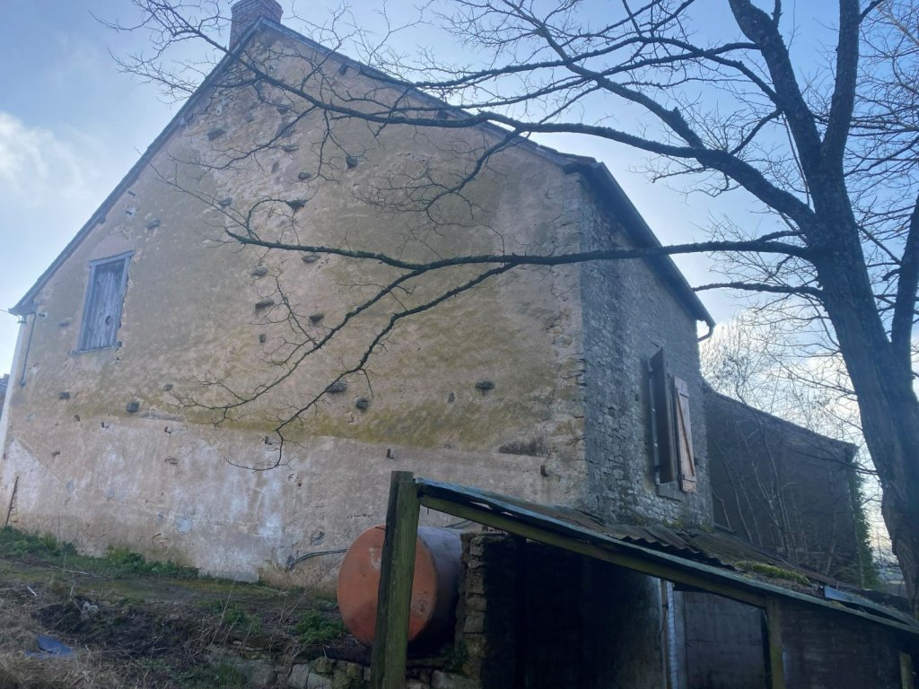 MAISON - MONTAPAS - 136.69 m2 - VENDU