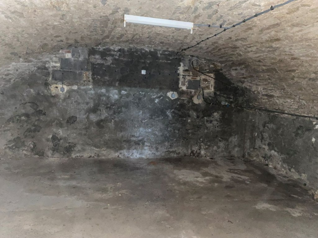 MAISON - MONTAPAS - 136.69 m2 - VENDU