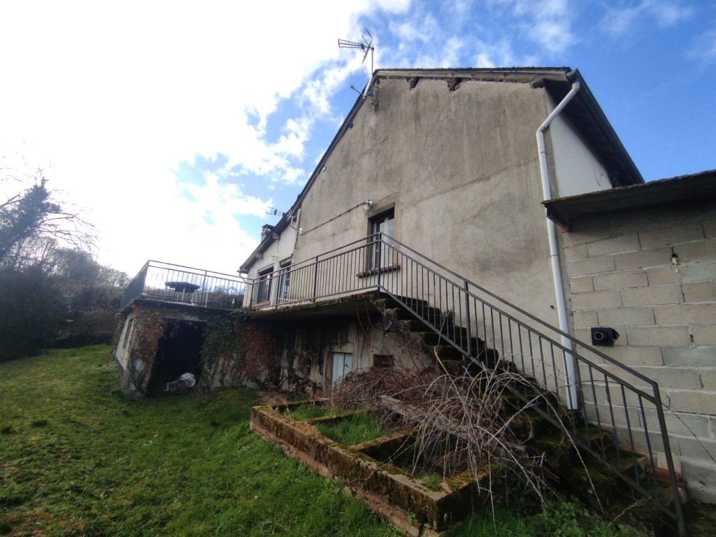 MAISON - MONTIGNY EN MORVAN - 80.55 m2 - VENDU