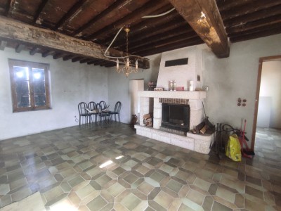 MAISON A VENDRE - MONTIGNY EN MORVAN - 107.08 m2 - 49 500 €