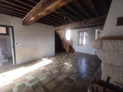 MAISON A VENDRE - MONTIGNY EN MORVAN - 107.08 m2 - 49 500 €